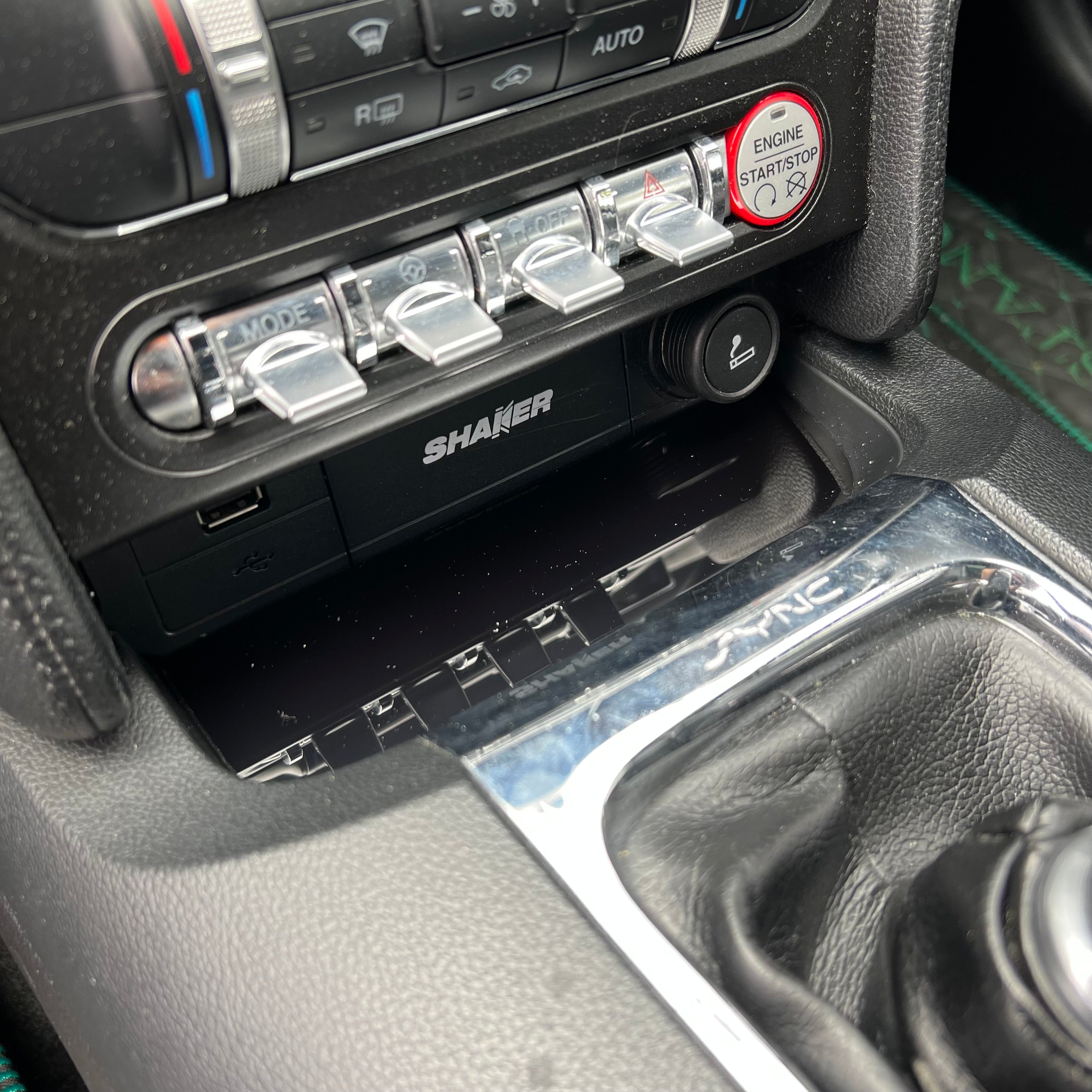 Mustang (6th Generation) Centre Console Insert
