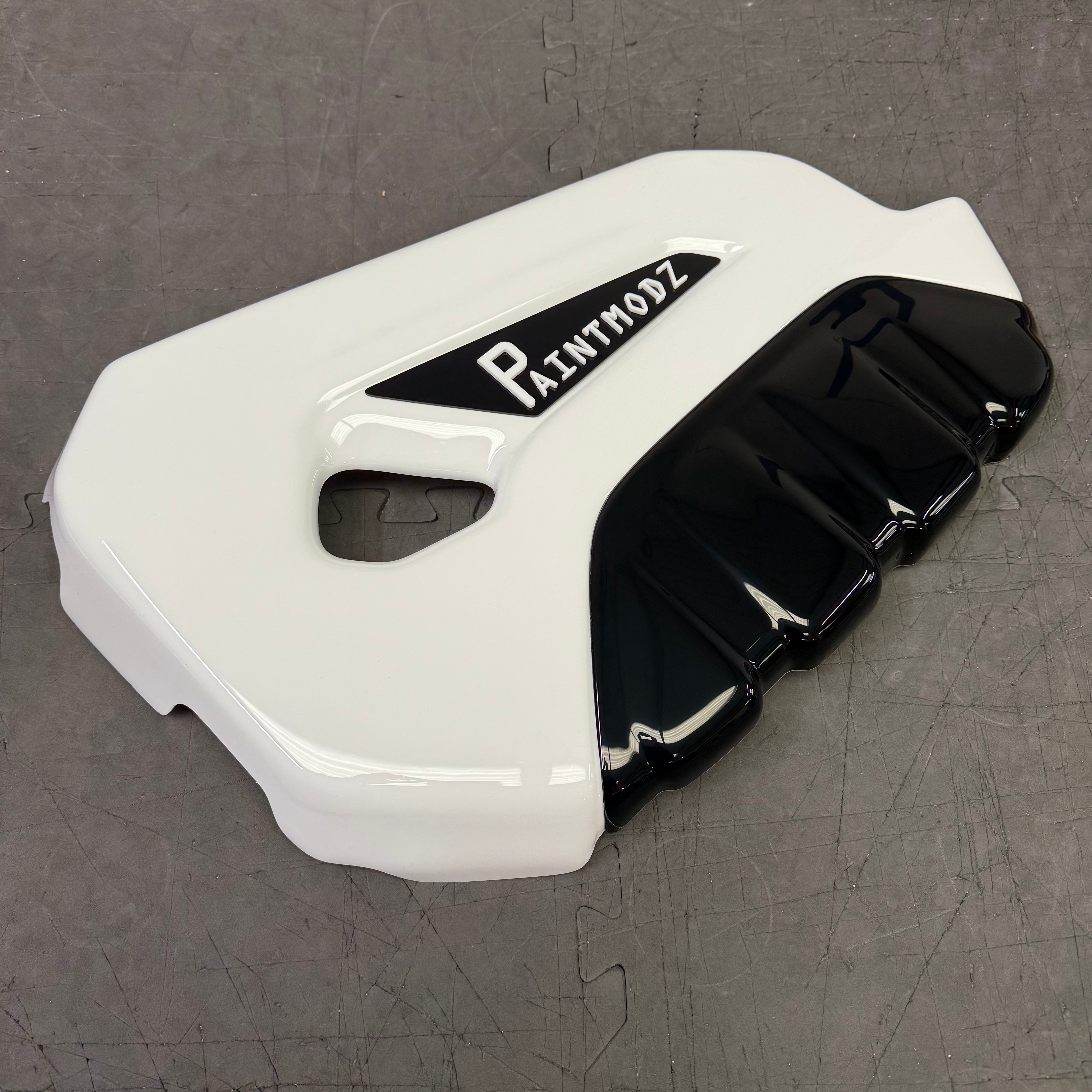 Proform Engine Cover - Mk7.5 Fiesta ST180 ST200 - Gloss White With Gloss Black Front - White/Gloss Black Badge