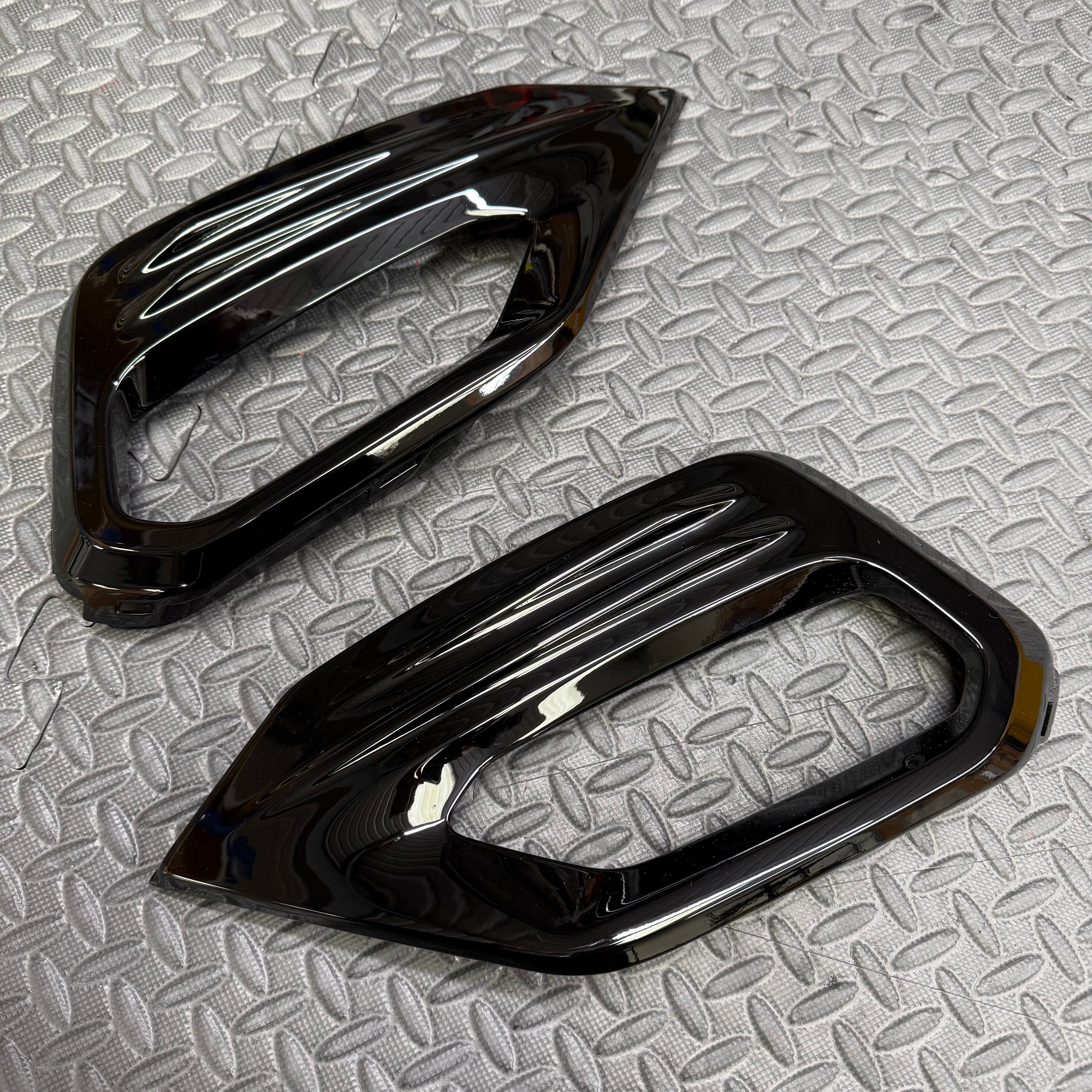 Fog Light Surrounds - MK8 Fiesta ST/ ST Line Painted Gloss Black