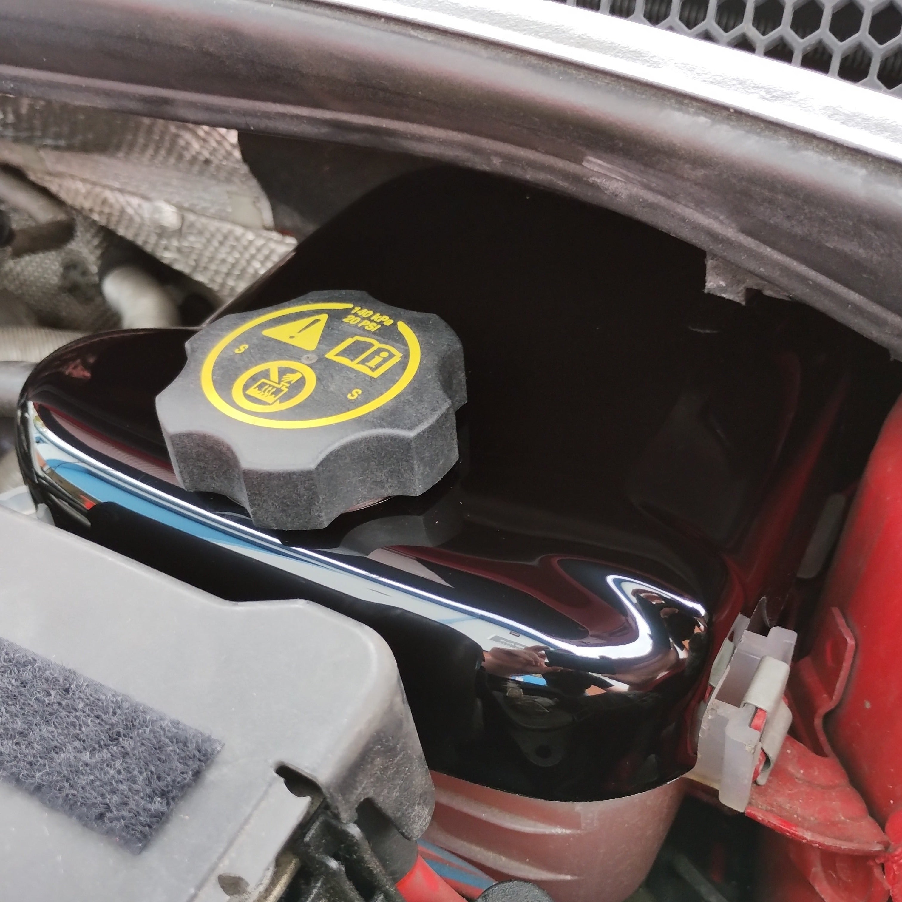 Proform Coolant Tank Cover - Vauxhall / Opel Astra J VXR - Gloss Black Plastic