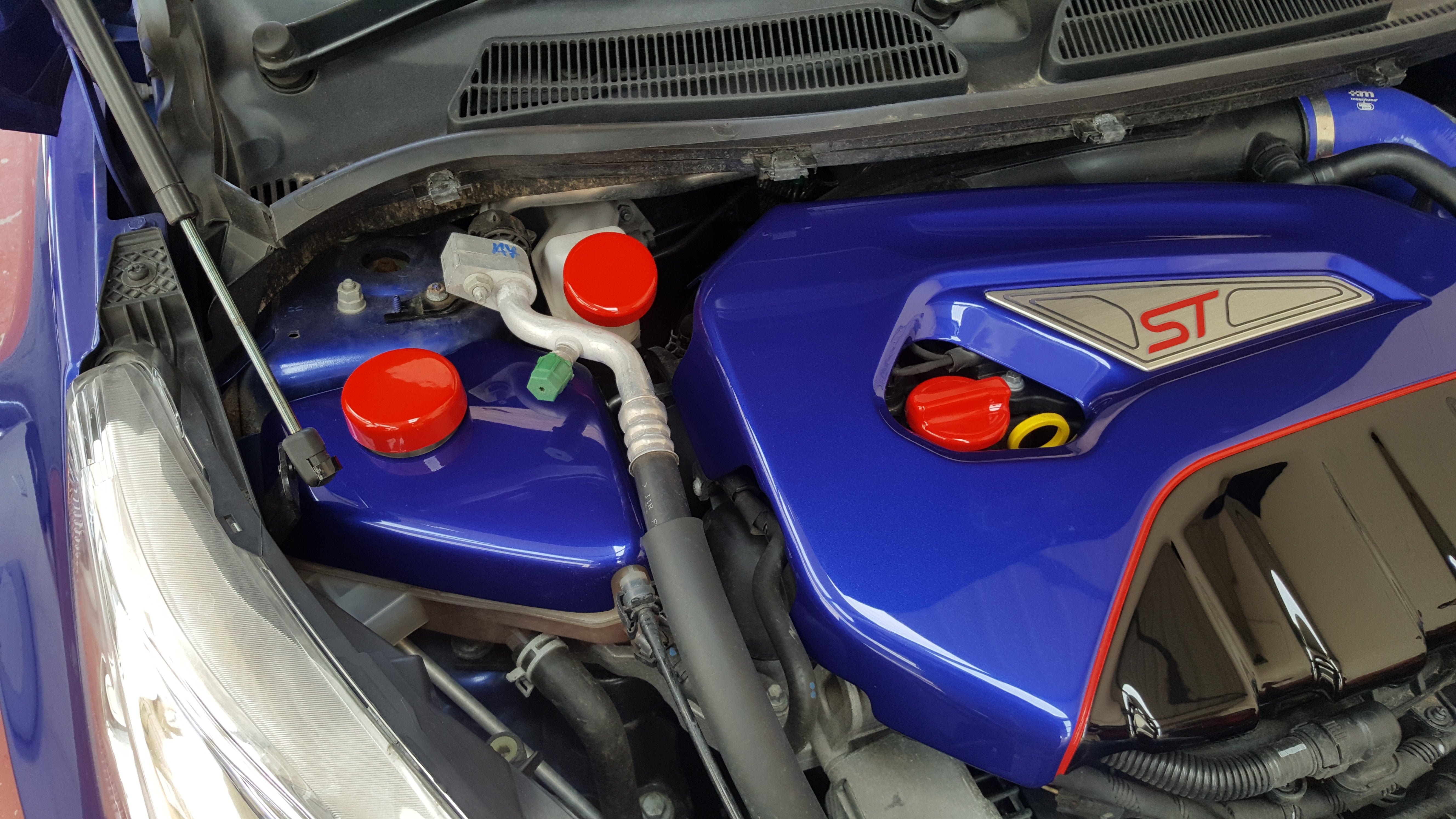 Proform Engine Cap Cover Kit - Large Oil Cap - Various Ford Models - Painted Race Red