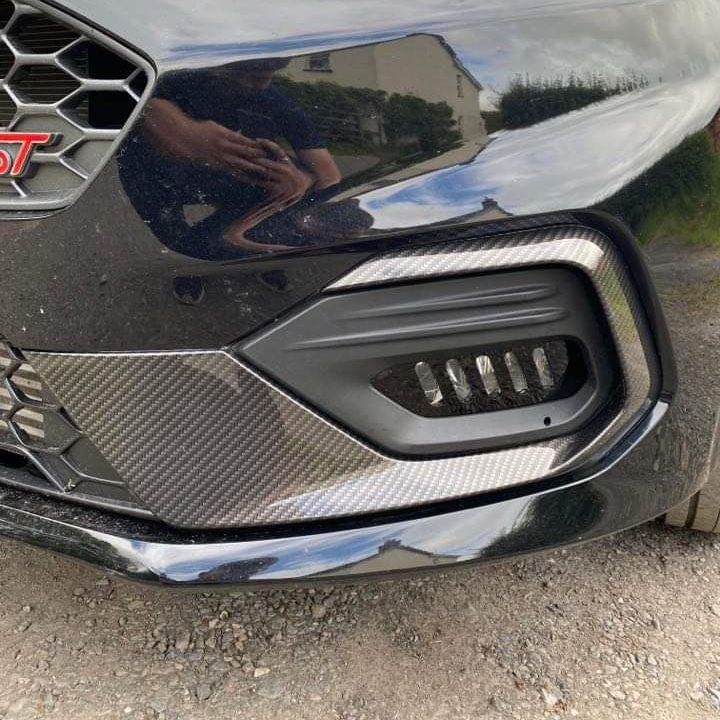 Outer Fog Light Bezels - Mk8 Fiesta ST/ ST Line - Hydrodipped Carbon Fibre Effect