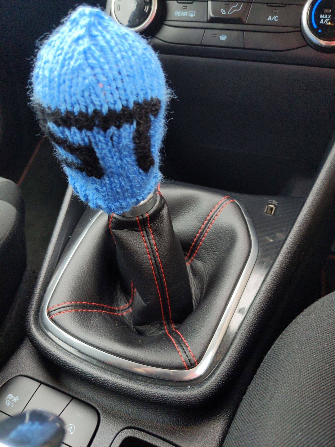 Gear Knob Cosie - Ford Focus / Fiesta / Puma ST