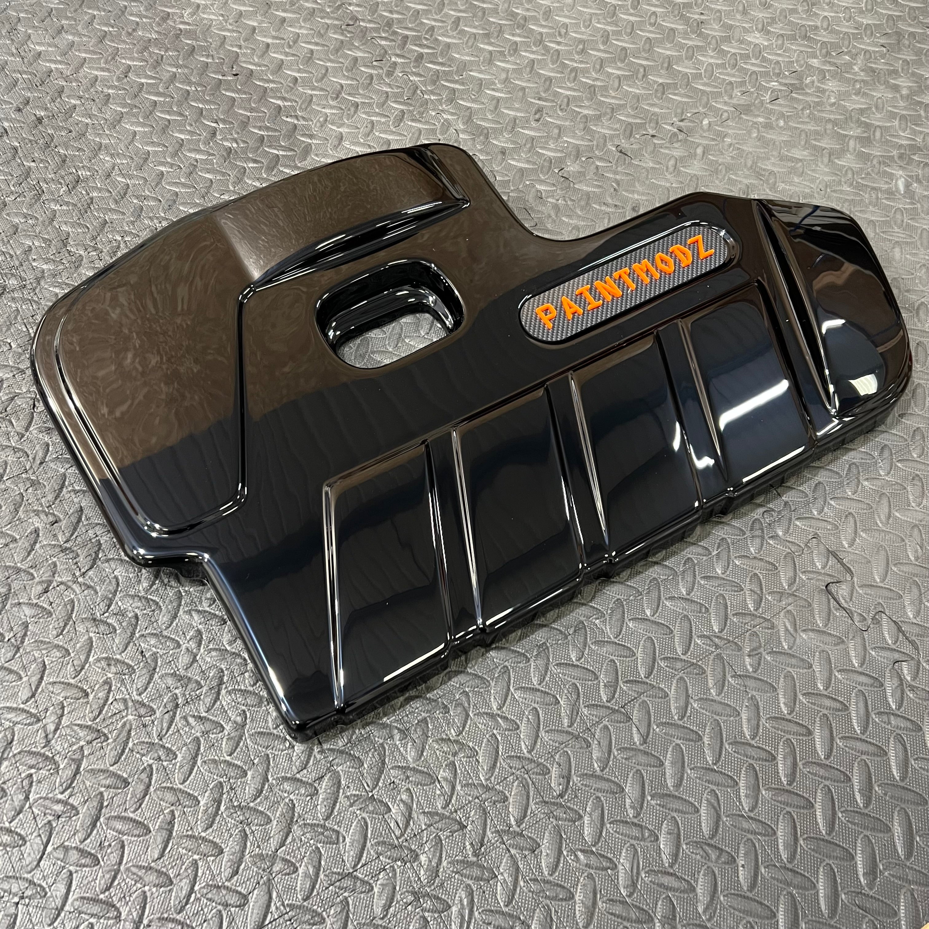 Proform Engine Cover - MK4/4.5 Focus ST Petrol - Gloss Black Plastic WIth Orange/Deluxe Carbon Fibre Effect Plastic Badge Plate