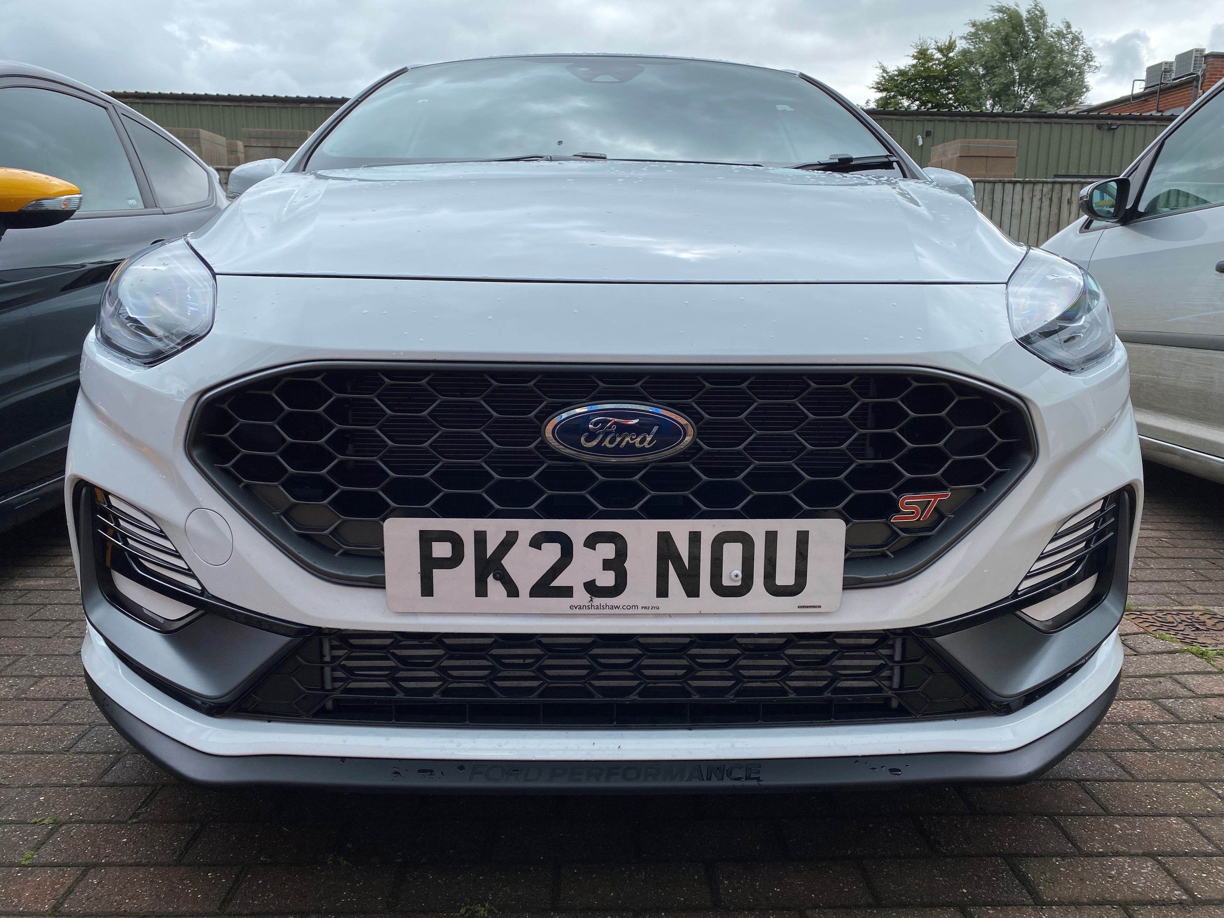 Proform Mk8.5 Fiesta ST/ST Line 'Fog Light' Bumper Trim Insert Set -  Gloss White Plastic