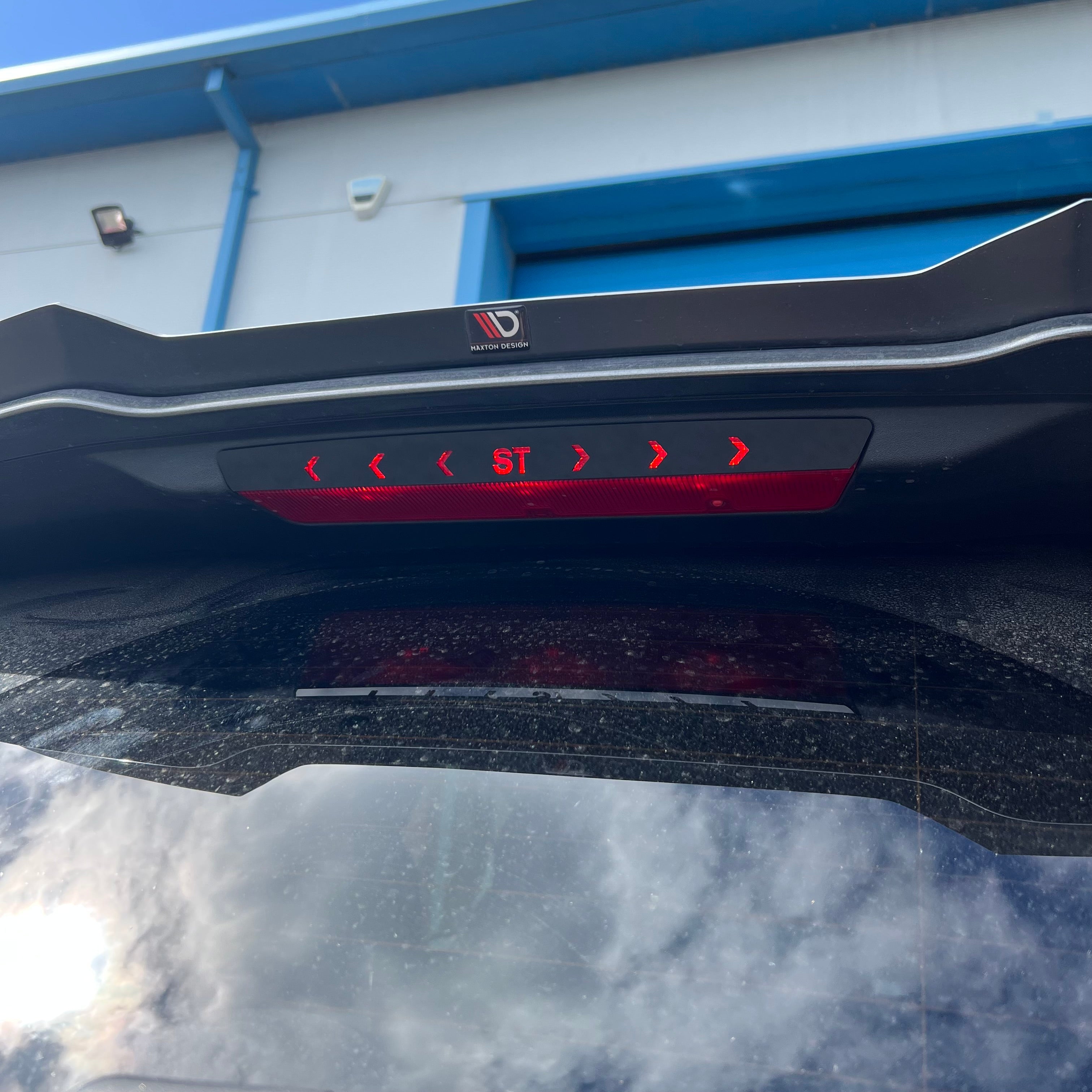 Proform Upper Middle Brake Light Cover Plate - Mk8/8.5 Fiesta, Mk4/4.5 Foucs & Mk2/2.5 Puma - Gloss Black Plate With Cheveron Detail and ST Lettering