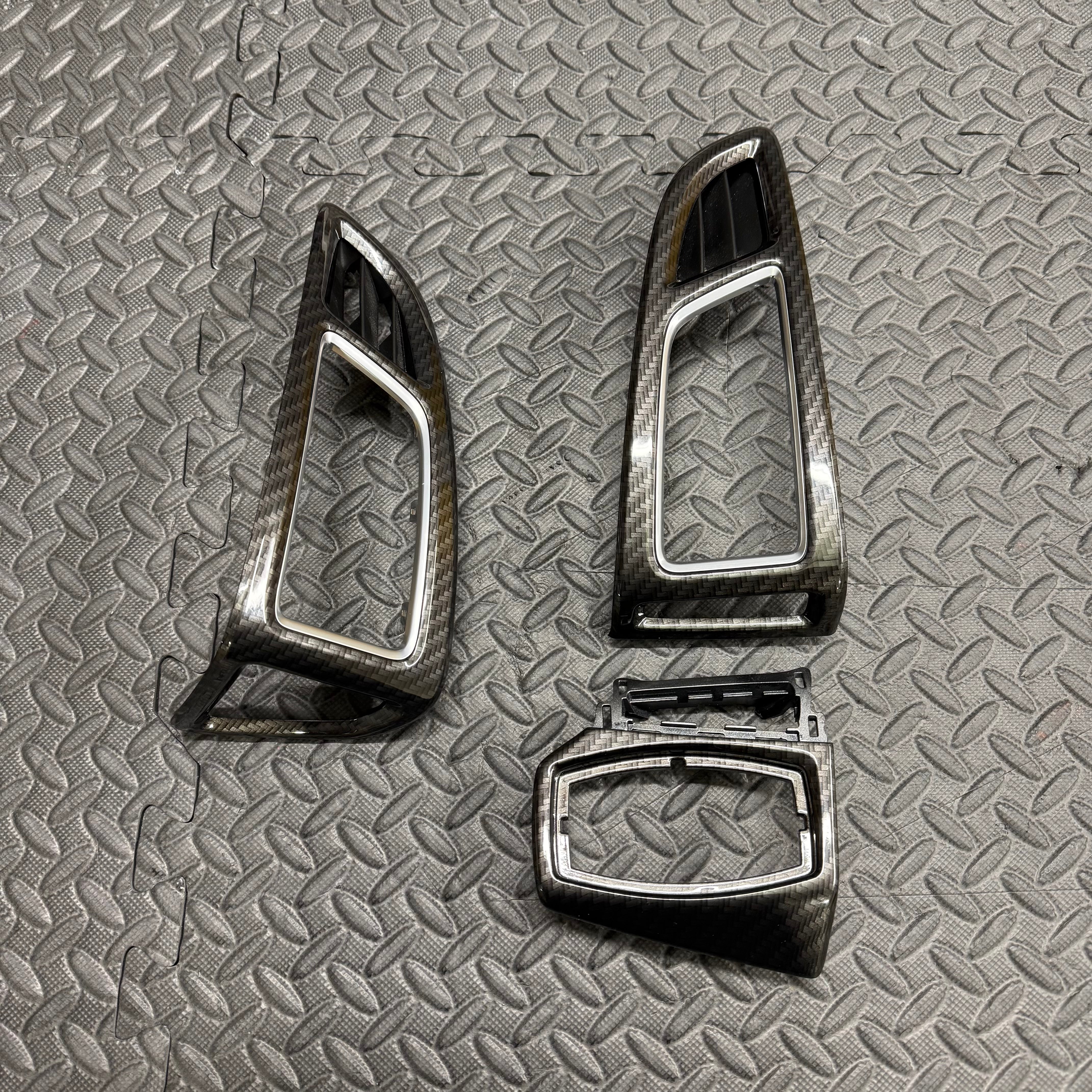 Genuine Ford Dash Vent Assemblies (Pair) - MK3.5 Focus - Hydrodipped Carbon Fibre Effect
