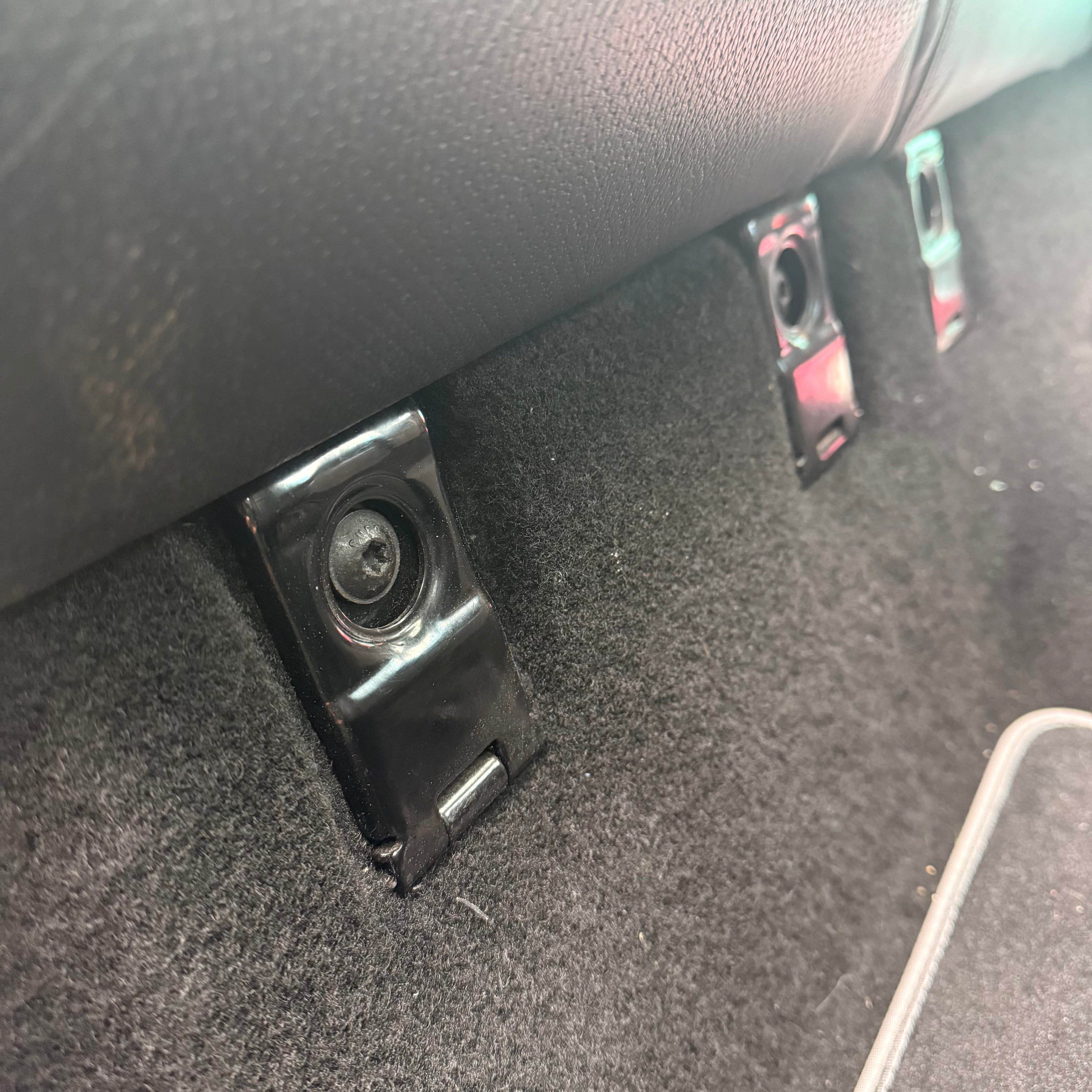  Rear Seat Bench Hinge - Mk2/2.5 & Mk3/3.5 Focus - Stock