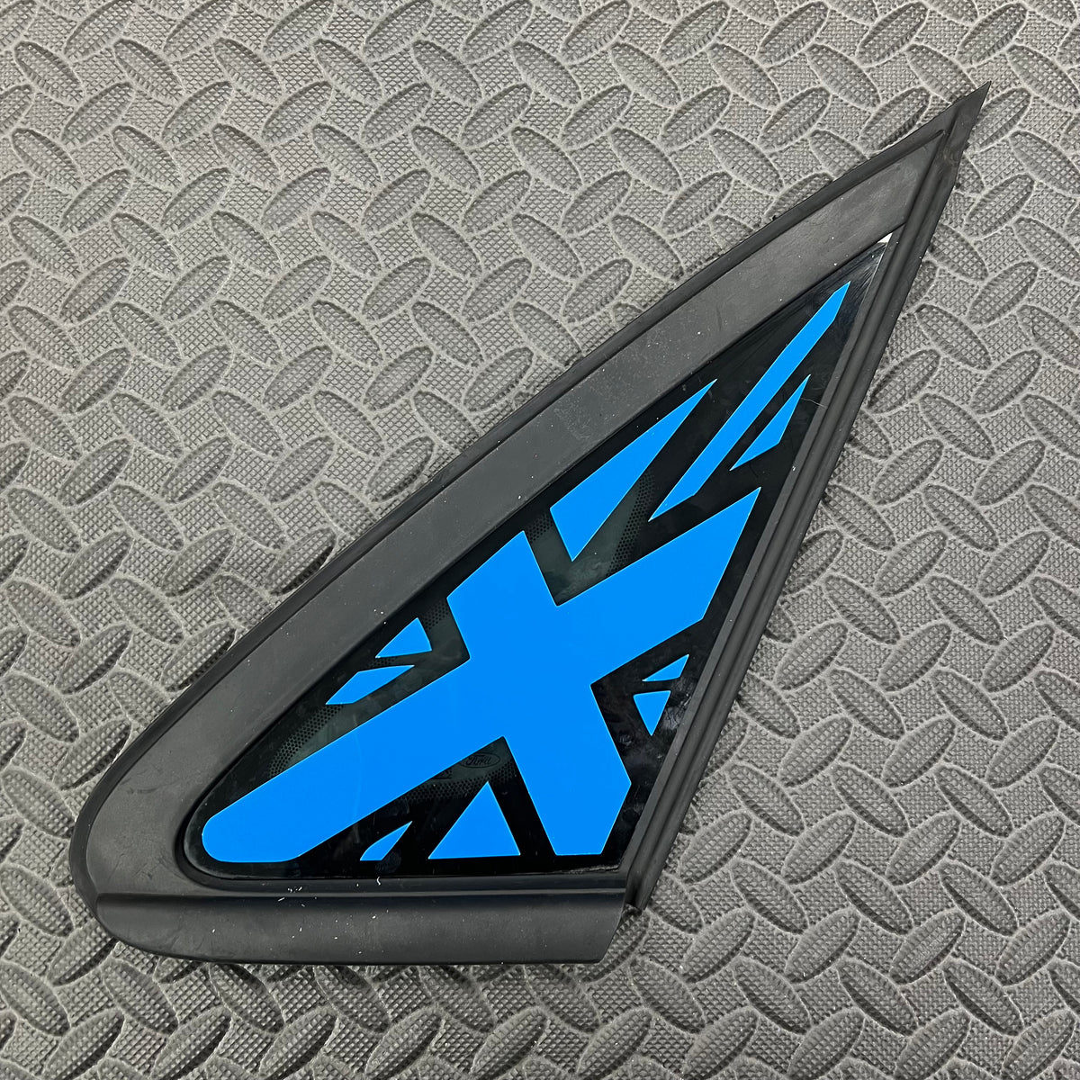 Mk2/2.5 Puma Acrylic Union Jack Rear Window Inserts - Light Blue (Azure Blue) -  Right Hand Side