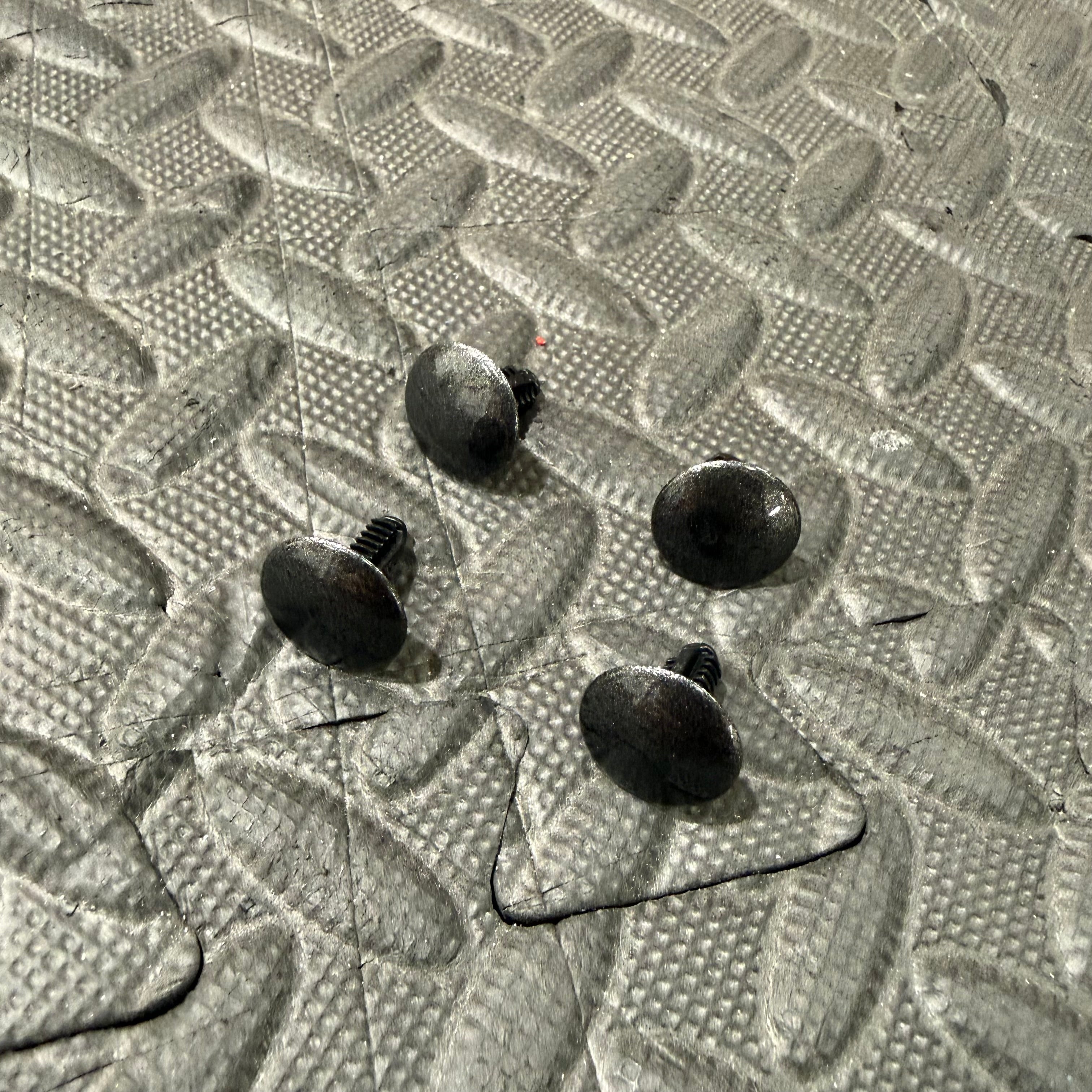 Slam Panel Push Screws (Set Of 4) - Mk3.5 Focus - Painted Magnetic Grey