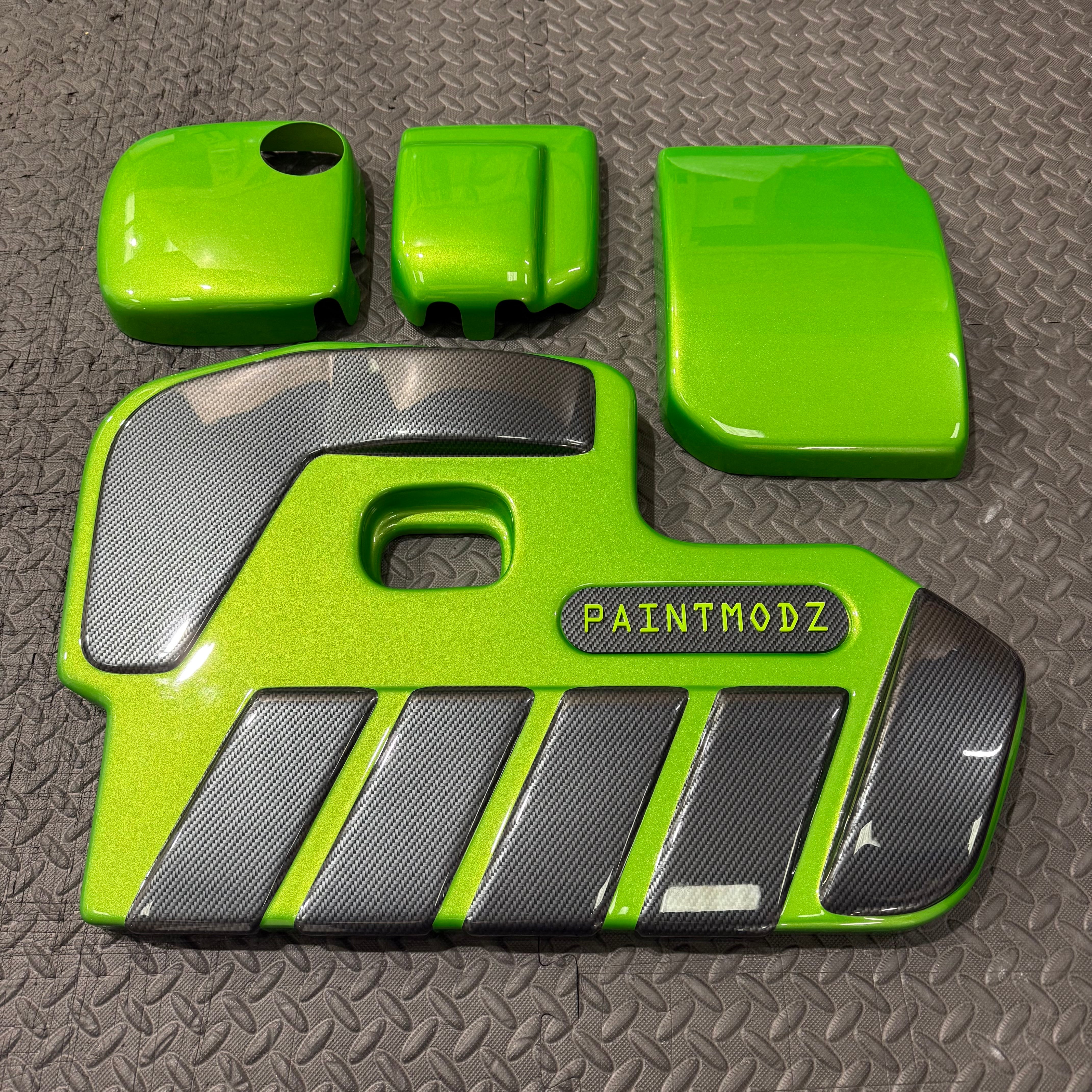 Proform Small Engine Bay Dress Up Kit Bundle - Mk4/4.5 Focus ST Petrol - Painted Mean Green With Deluxe Carbon Fibre Effect Detailing and Matching Green/Deluxe Carbon Fibre Effect Badge Plate.