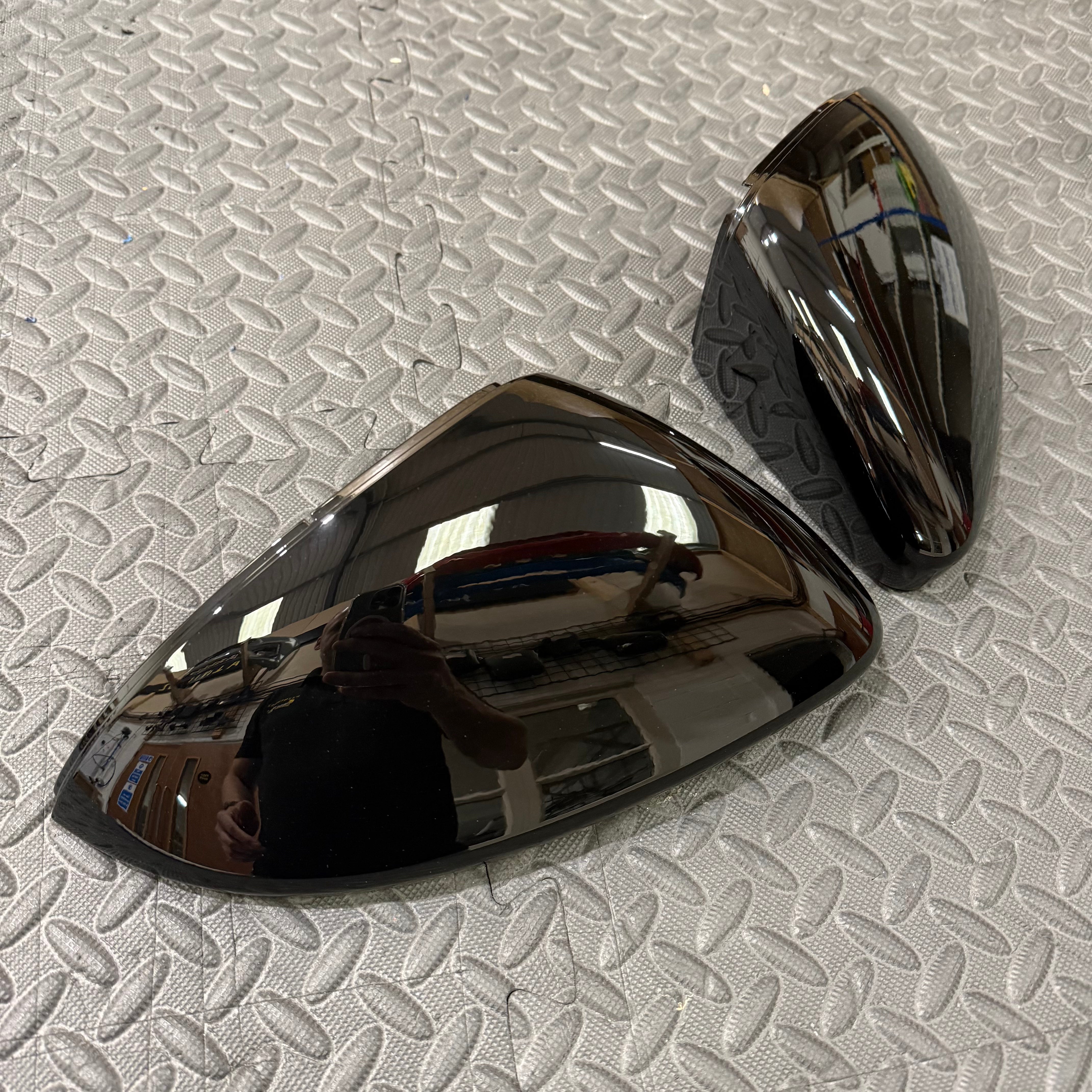 Mirror Caps - Volkwagen Golf Mk7/7.5 - Paintd Gloss Black