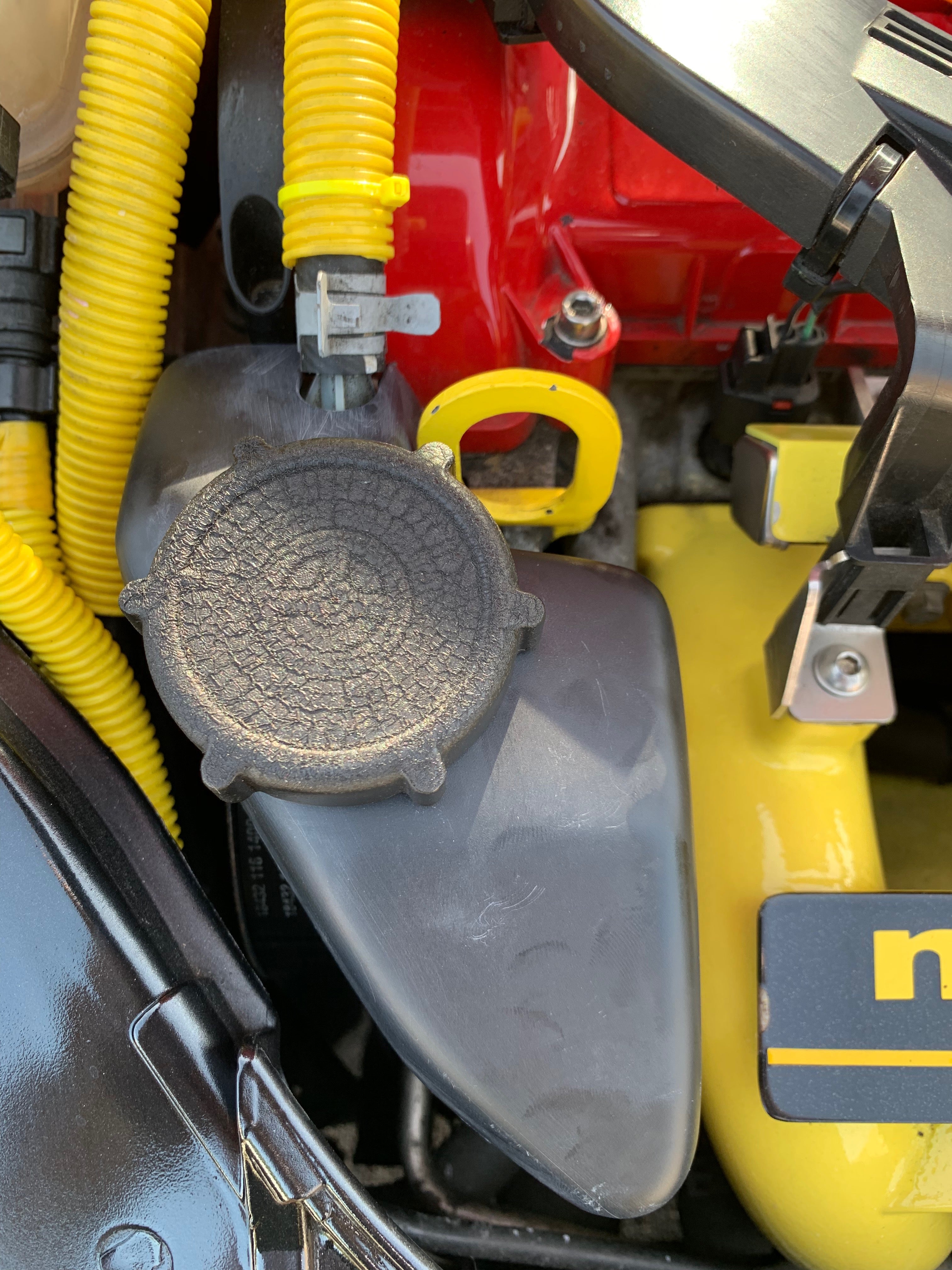 Proform Power Steering Reservoir Cover - Mk6 Ford Fiesta (Plastic Finishes)