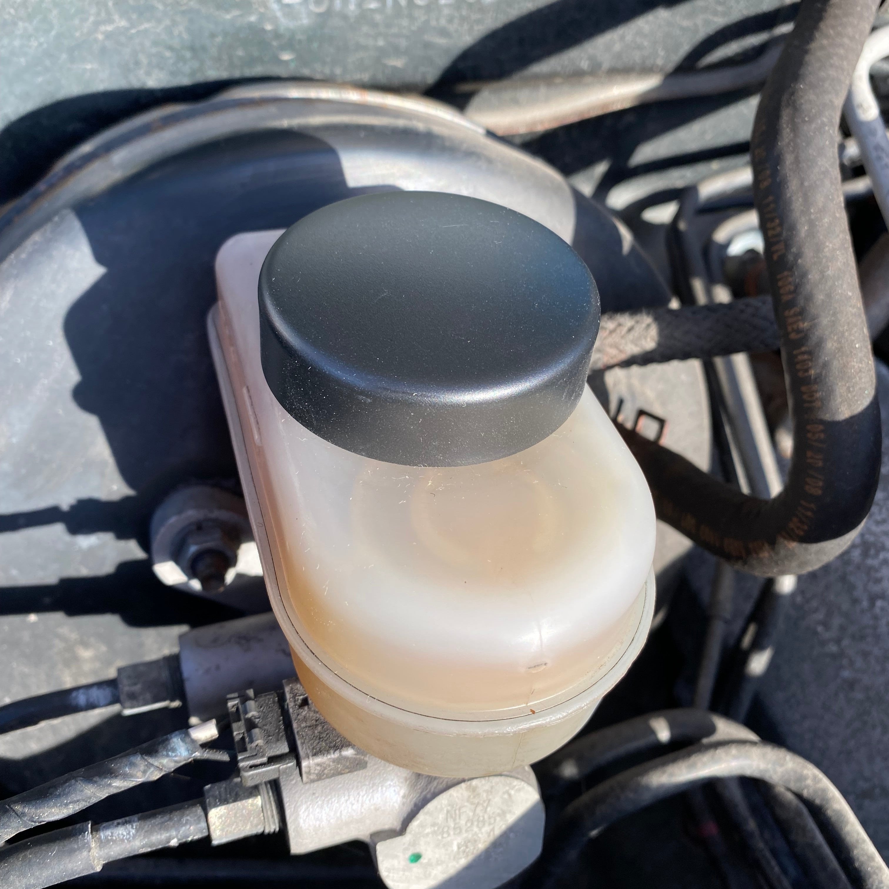 Proform Brake Reservoir Cap Cover - Mazda MX5/Miata Mk3/3.5/NC (Plastic Finishes)