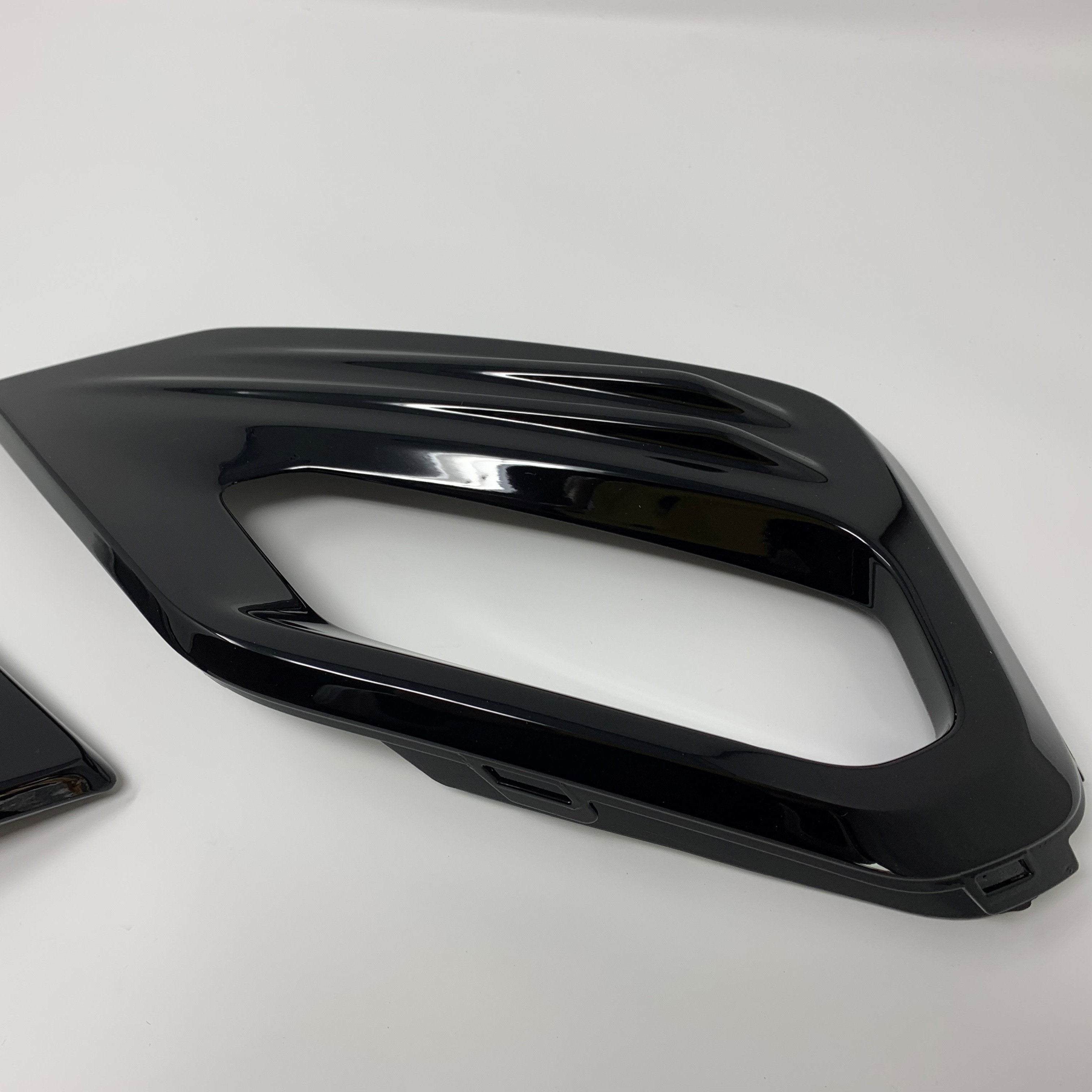 Fog Light Surrounds - MK8 Fiesta ST/ ST Line