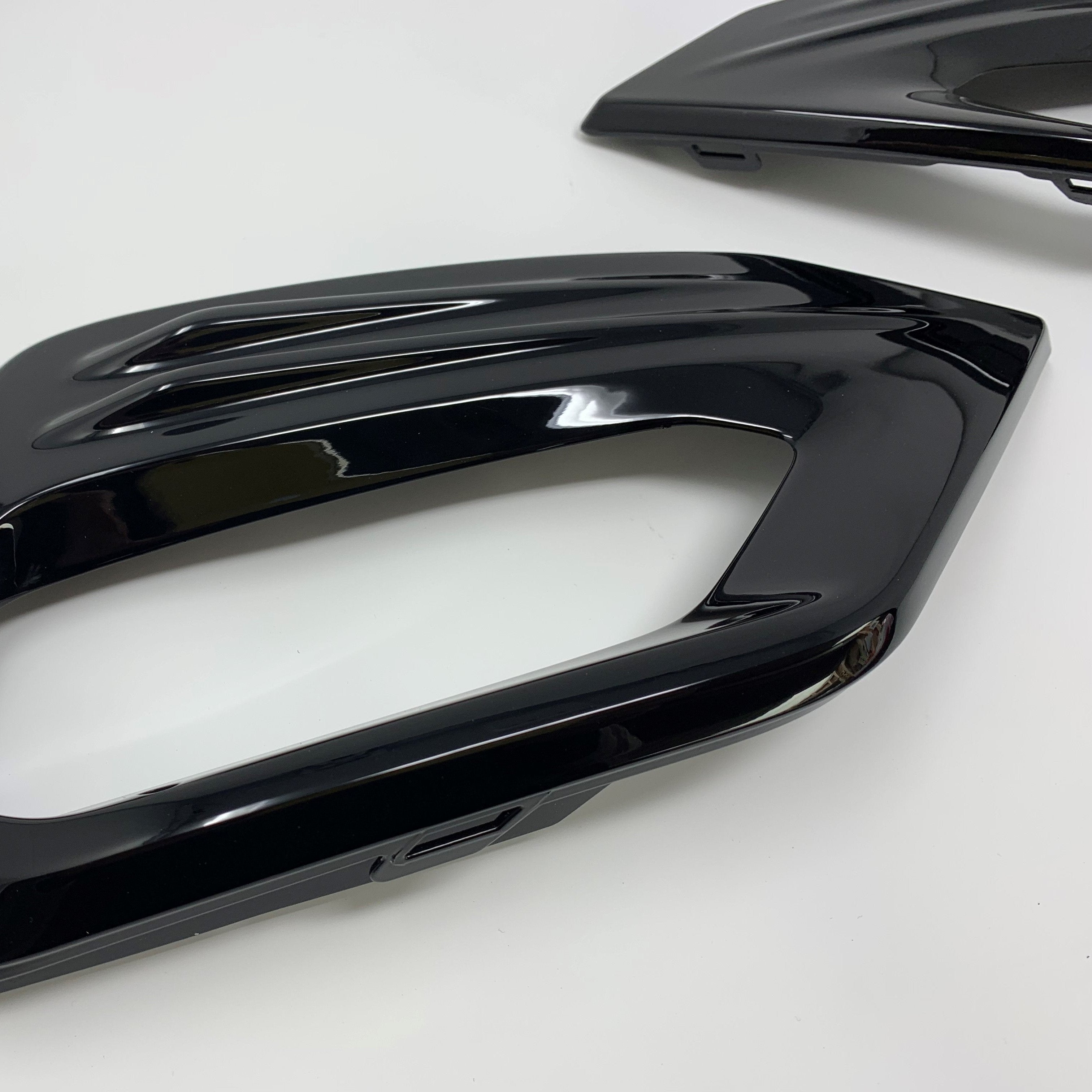 Fog Light Surrounds - MK8 Fiesta ST/ ST Line